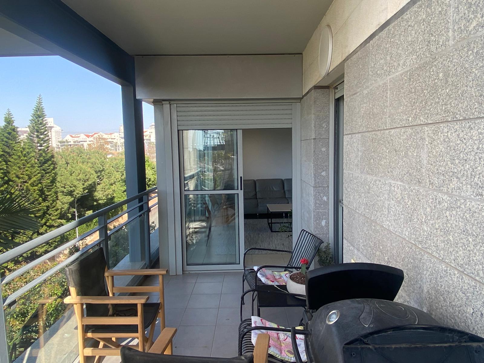 5-Room Apartment  – Shvil HaZahav - Thumbnail 5