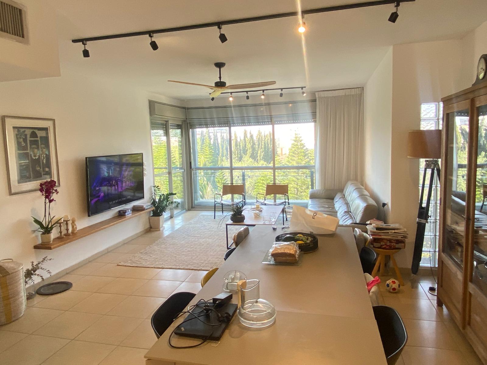 5-Room Apartment  – Shvil HaZahav - Thumbnail 6