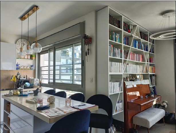 2 Minutes from Ohel Ari – 10th Floor with Rare Succah Balcony - Thumbnail 5